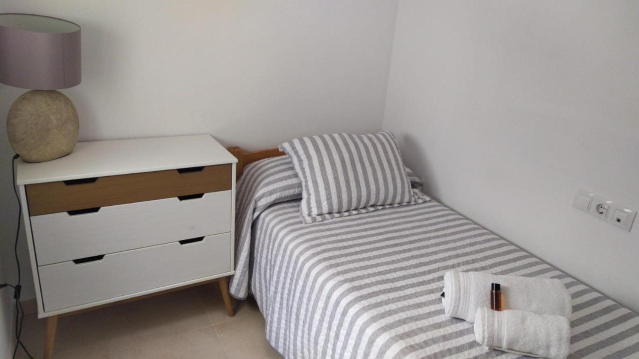 Apartamentos Costa De La Luz Playa Рота Экстерьер фото